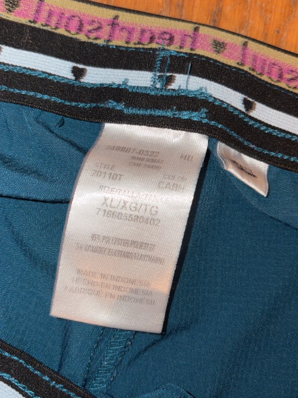 Women’s Scrub Set - Picture 3 of 6